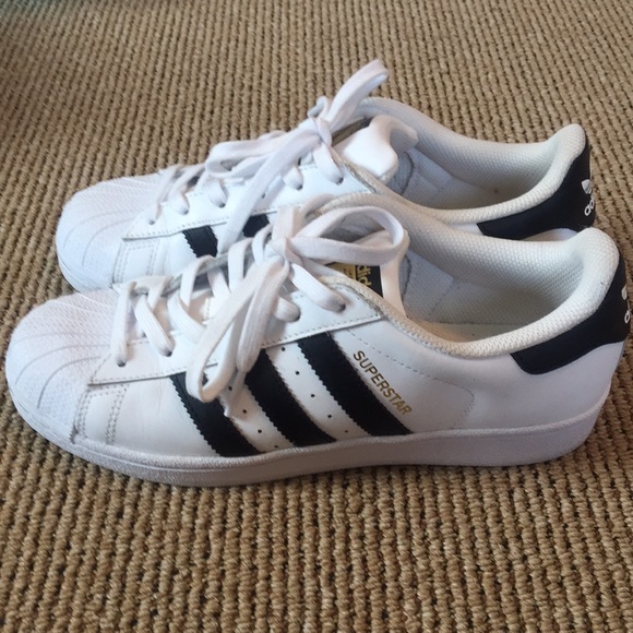 Adidas superstars - Picture 2 of 4